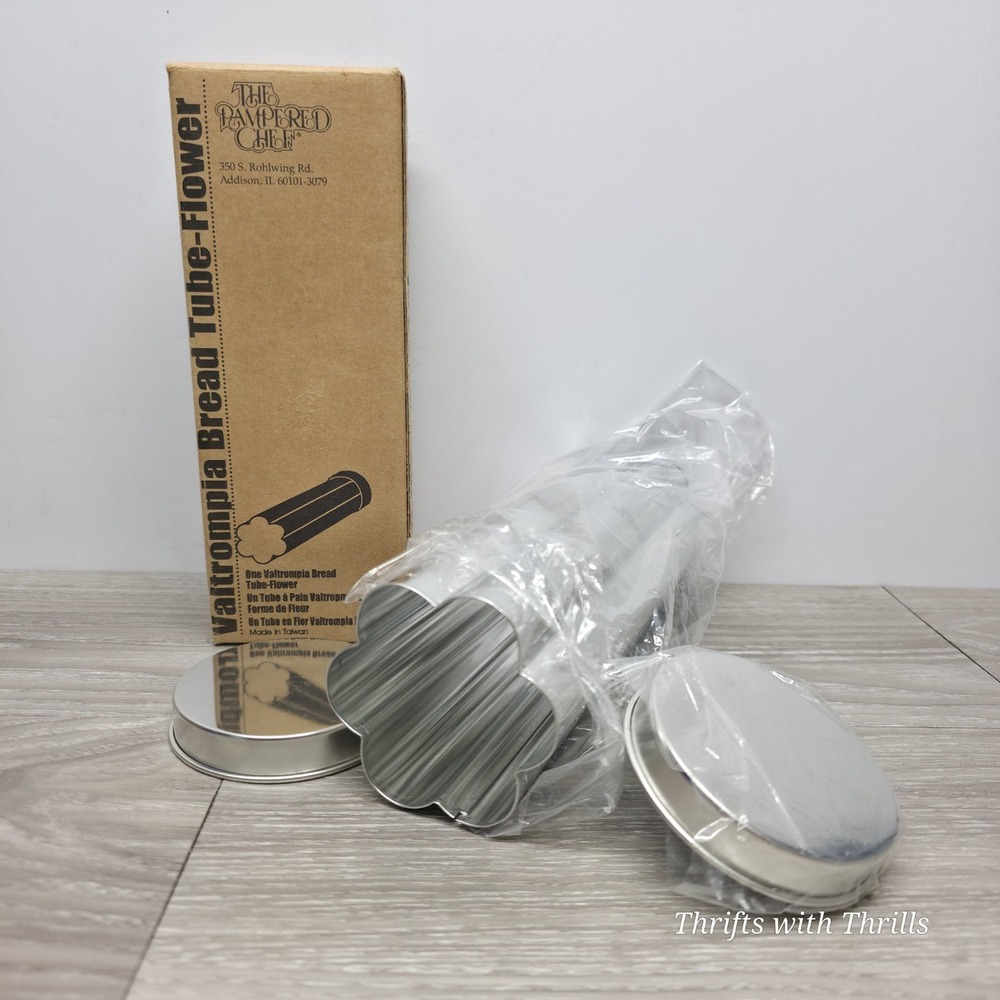 The Pampered Chef - Valtrompia Bread Tube - Flower #1550 Unused - Open Box